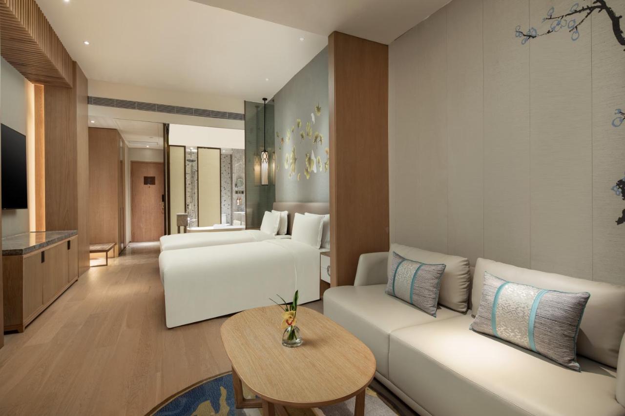 Crowne Plaza Shanghai Nanjing Road By Ihg Exteriör bild Deluxe Room
