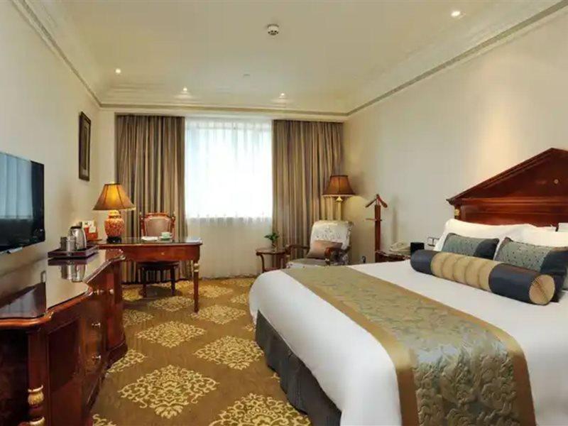 Crowne Plaza Shanghai Nanjing Road By Ihg Exteriör bild Deluxe Room